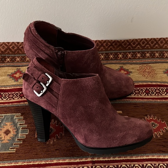 White Mountain Suede Bordeaux Ankle Booties. #8. - Picture 8 of 12